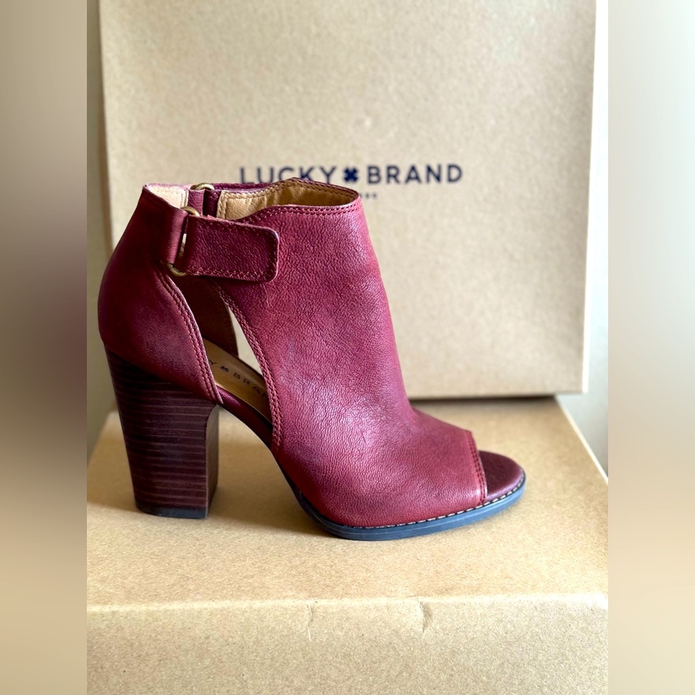 NWB- Lucky Brand booties (display)